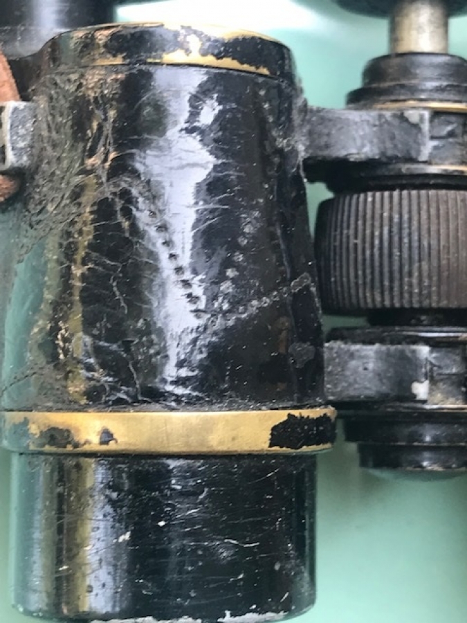  DURBÜN PİRİNC ÜZERİ DERİ KAPLI VEDETTE 8 X 26 