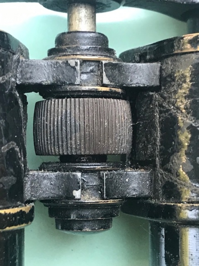  DURBÜN PİRİNC ÜZERİ DERİ KAPLI VEDETTE 8 X 26 