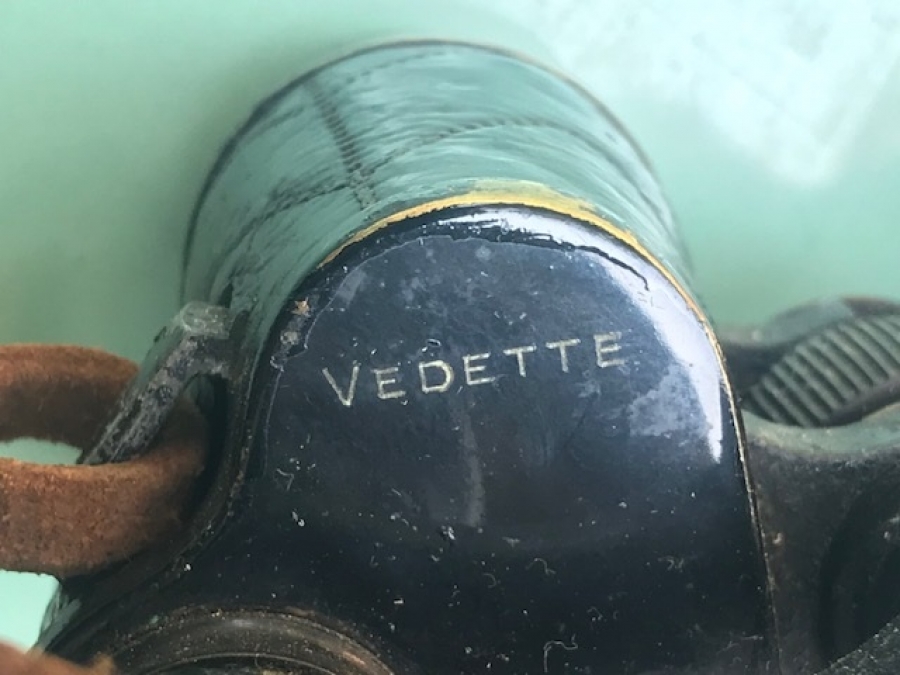  DURBÜN PİRİNC ÜZERİ DERİ KAPLI VEDETTE 8 X 26 