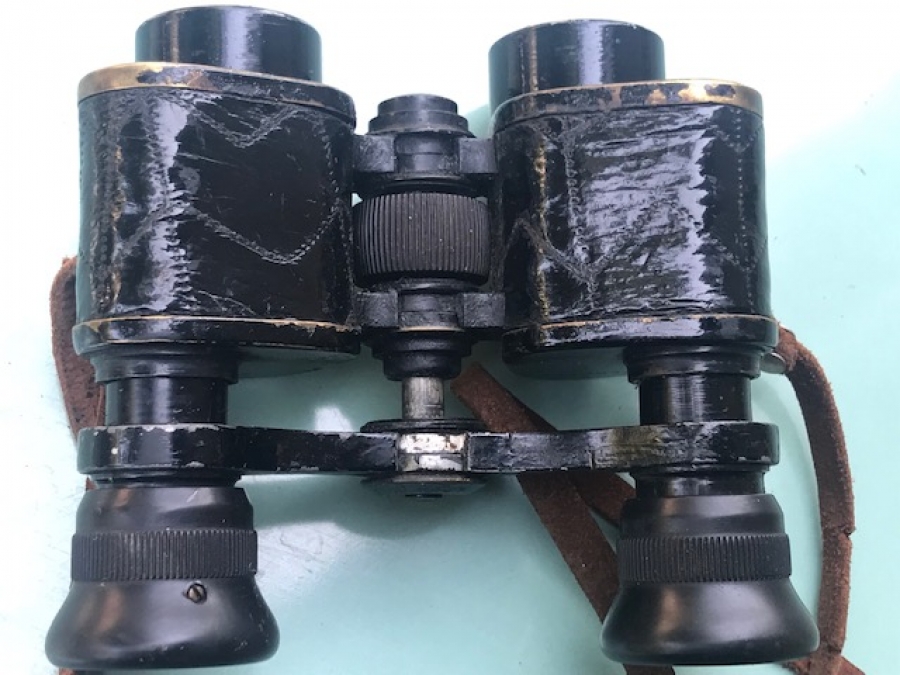  DURBÜN PİRİNC ÜZERİ DERİ KAPLI VEDETTE 8 X 26 