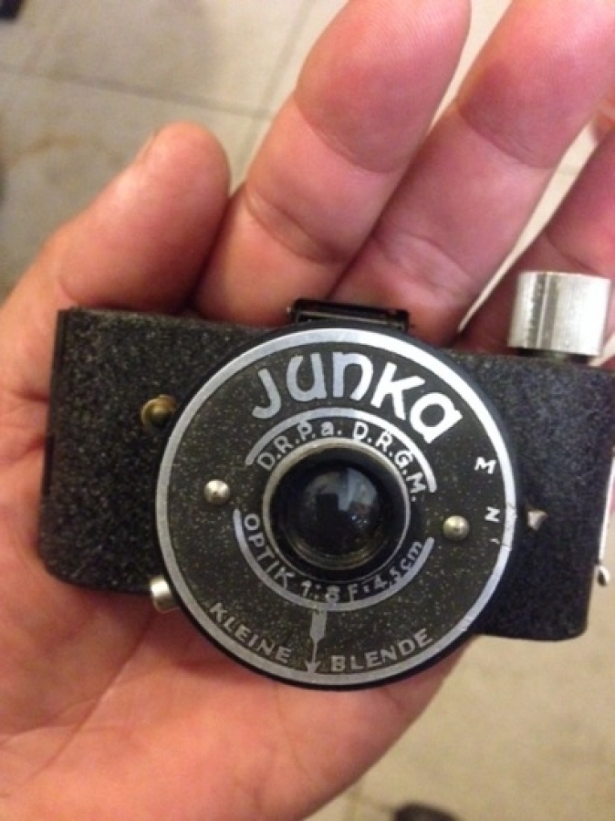  1937 NUMBERG GERMANY JUNKA WERKE KÜCÜK METAL KAMERA 3X4  ALMAN