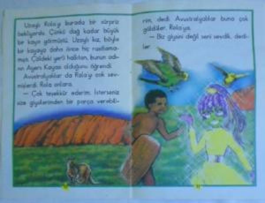 MASAL KİTABI RENKLİ KAPAK KANGURULARIN PEŞİNDE