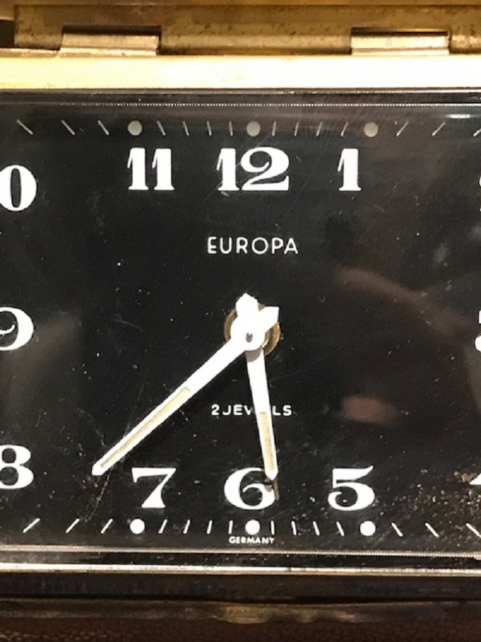 ALMAN SEYEHAT SAATİ SİYAH KADRAN MEKANİK KURMALI