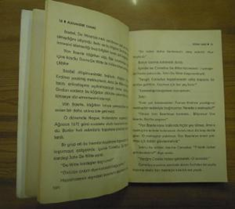 GENÇLİK DİZİSİ ALEXANDE DUMAS SİYAH LALE