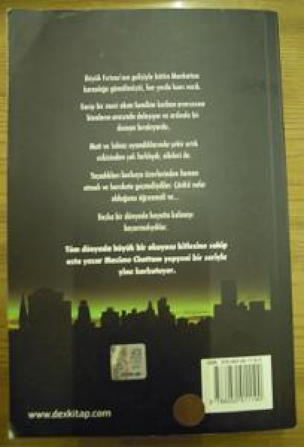 MAXIME CHATTAM BAŞKA BİR DÜNYA ÜÇLÜ İTTİFAK KİMSE YAKLAŞTIĞINI GÖRMEDİ 