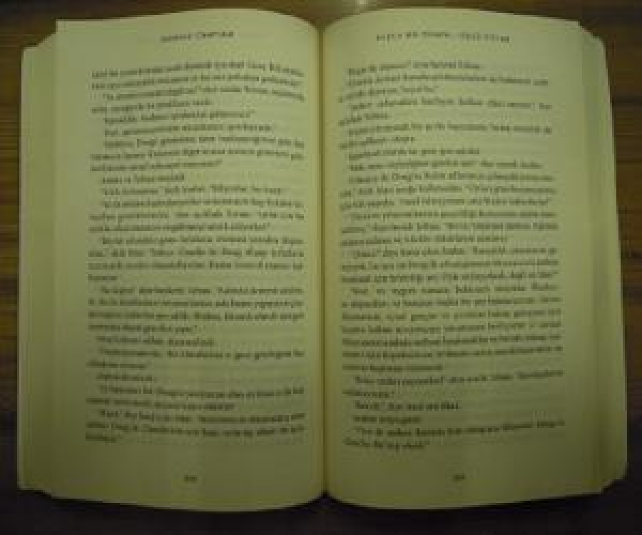 MAXIME CHATTAM BAŞKA BİR DÜNYA ÜÇLÜ İTTİFAK KİMSE YAKLAŞTIĞINI GÖRMEDİ 