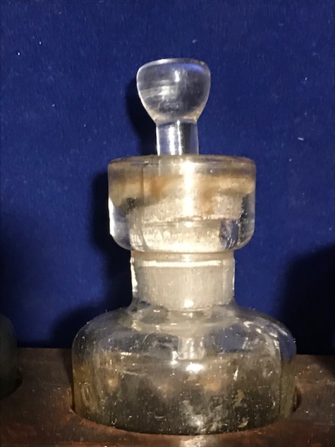 ESKİ KYUMCULARIN KULLANDIGI AYAR SUYU SİSESİ  MEHENK TAŞI TAKIMI 1950