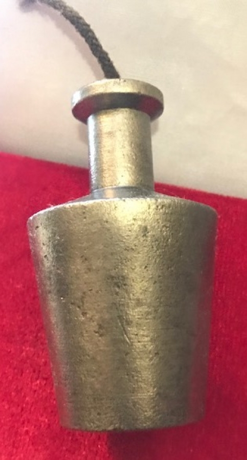 OSMANLI İPLİ SICAK DÖGME DEMİR AGIRLIK 600 GRAM SALLAMA ŞAKUL 9 CM BOYUNDA