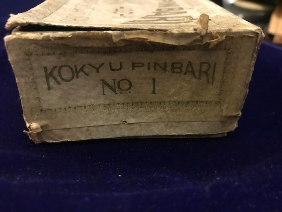 KARTON KUTU KOKYU PIN BARI 