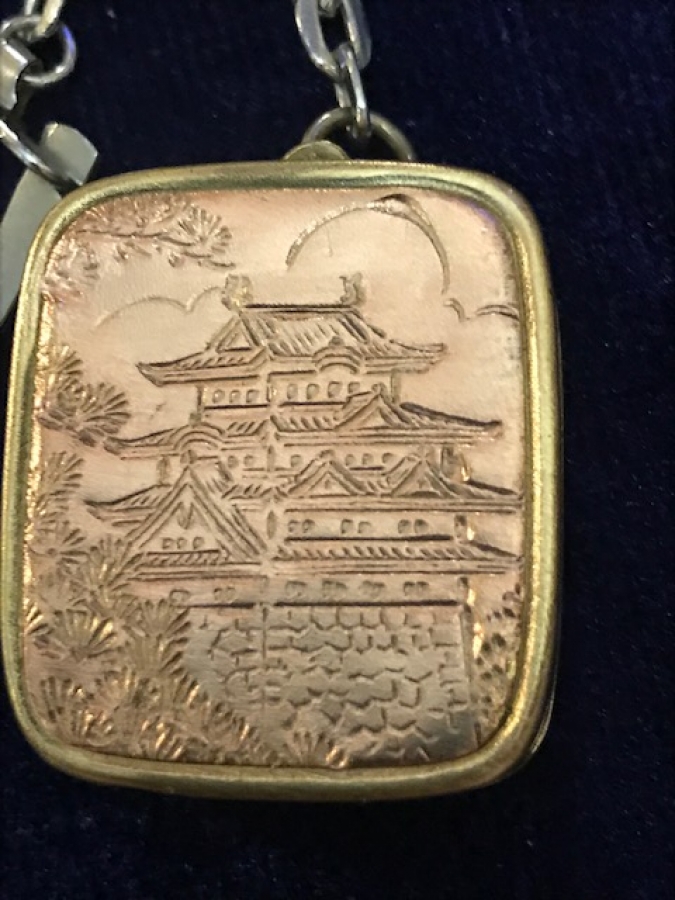 KURMALI MÜZİK KUTUSU LATERNA ANAHTARLIK