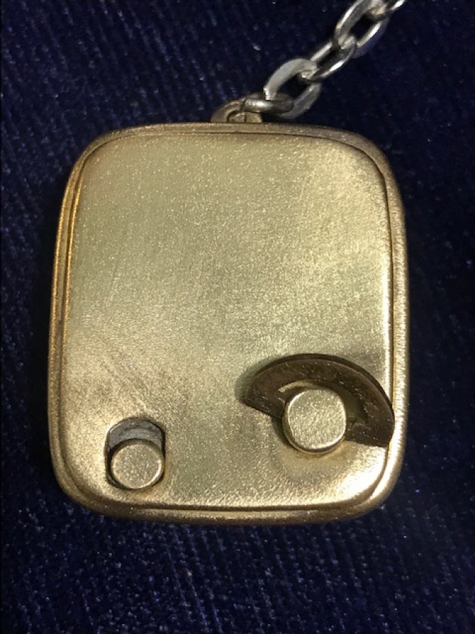 KURMALI MÜZİK KUTUSU LATERNA ANAHTARLIK