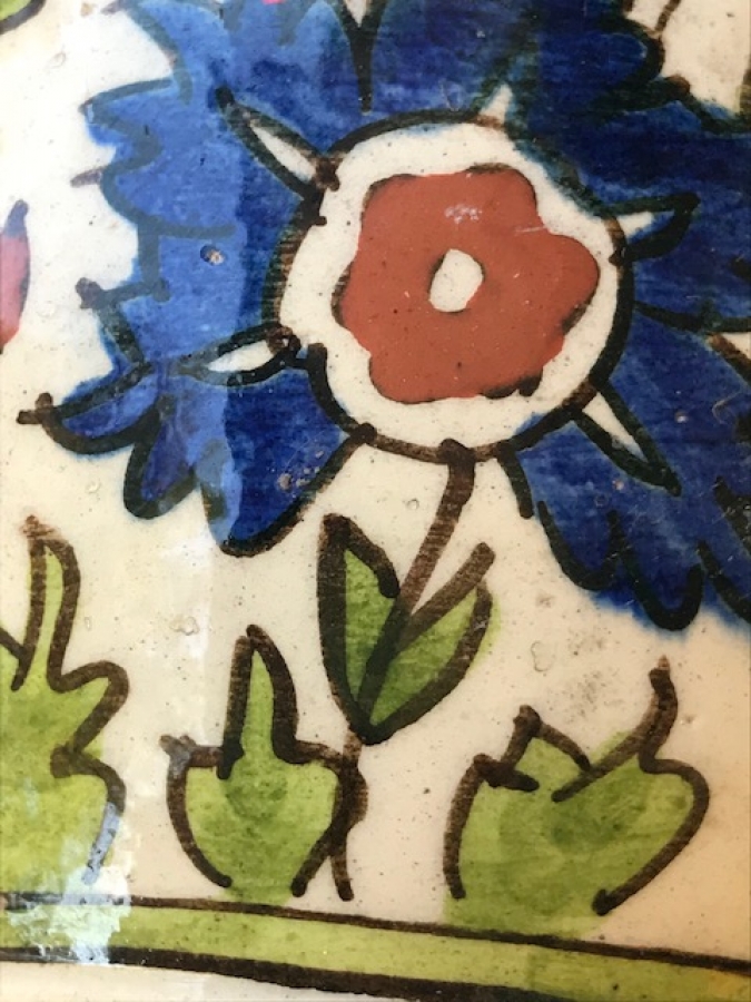 KUTAHYA EL BOYAMA CİCEK VE YAPRAKLARLA BEZELİ VAZO AGIZ KISMI FIRFIRLI