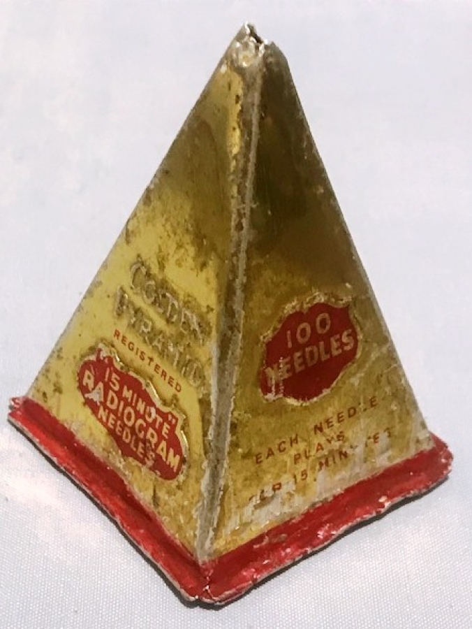 İNGLİZ GRAMAFON İGNESİ ALTIN PİRAMİT TENEKE KUTU NADİR 100 LUK İÇİ DOLU