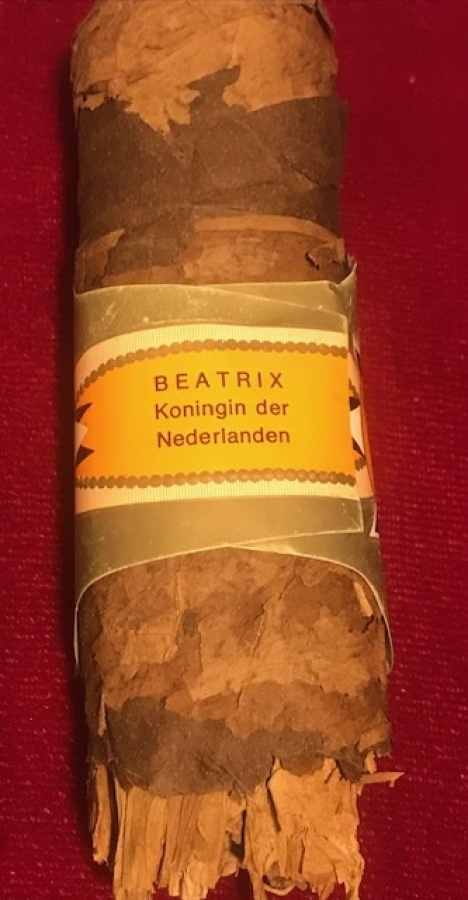 HOLLANDA KRALİCESİNİN ANISINA CIKARILMIŞ PURO