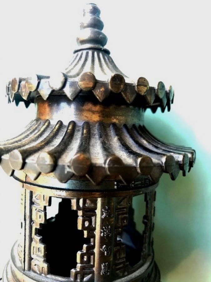 ASYA METAL TAPINAK BUHURDAN SÖKÜLEBİLİNEN PARCALARA SAHİP