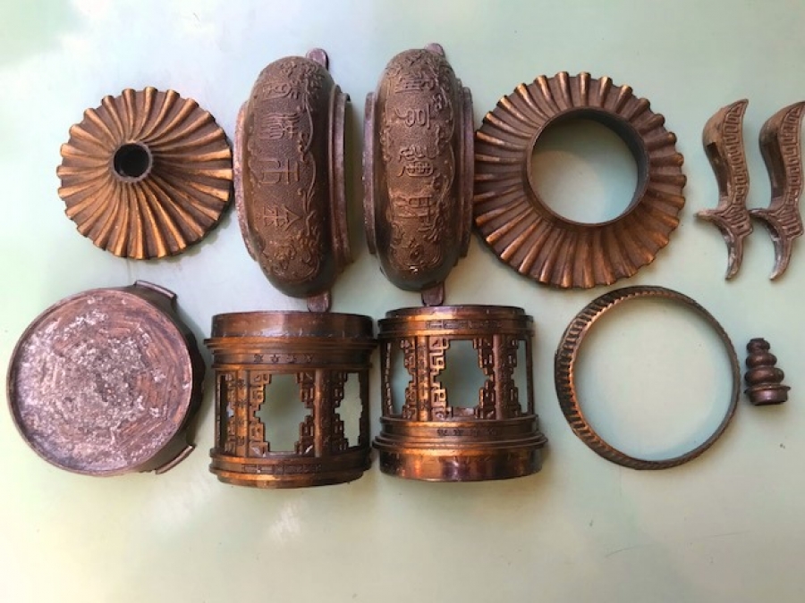 ASYA METAL TAPINAK BUHURDAN SÖKÜLEBİLİNEN PARCALARA SAHİP