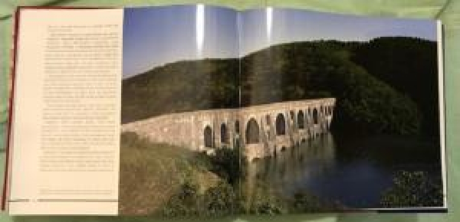 ANADOLU'DA TÜRK SANATI VE MİMARİSİ İLHAN AKŞİT YAYINLARI 