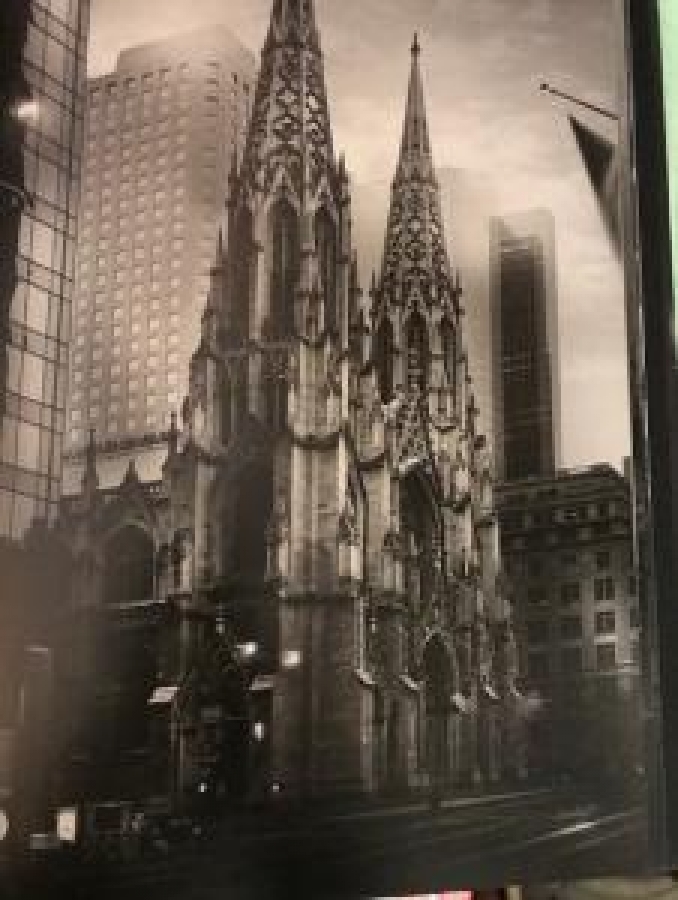 THE LIGHT OF NEW YORK JEAN - MICHEL BERTS ŞAFAKDA NEW YORK SOKAKLARI