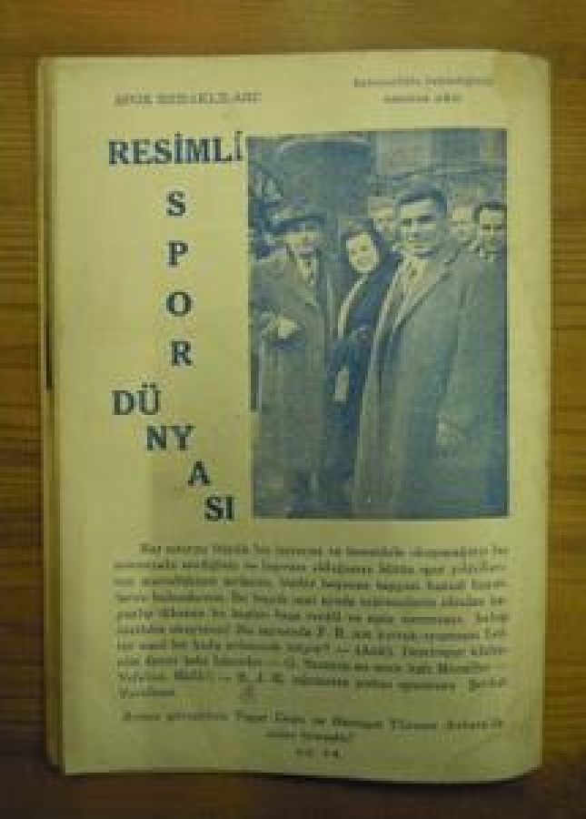 RESMİ RADYO DÜNYASI SAYI : 35 - 30 KURUŞLA SATILMIŞ 