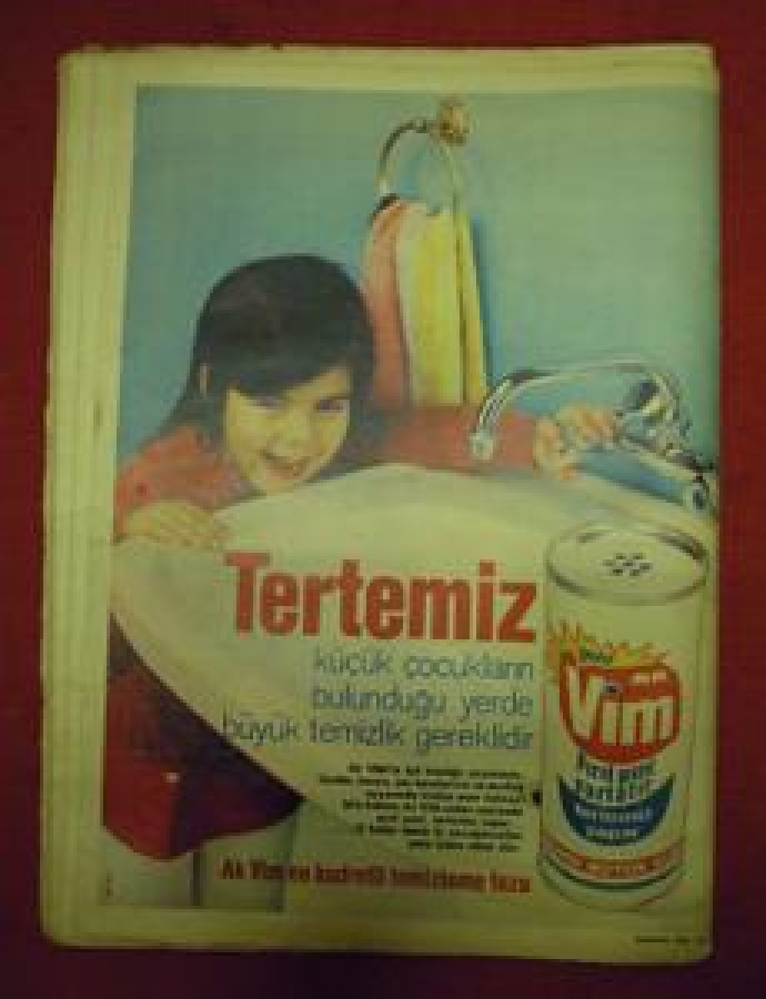 HAYAT SAYI : 14. 1 NİSAN 1971 TÜRKİYE'NİN İLK KADIN BAKANI EVİNDE RENKLİ RÖPORTAJ 11 VE 12 'İNCİ SAYFALARIMIZDA 