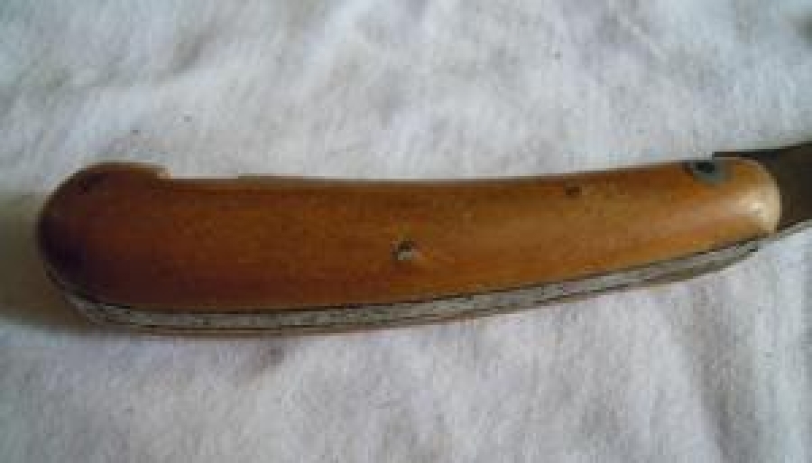 AHŞAP SAPLI ÇELİK AŞI ÇAKISI