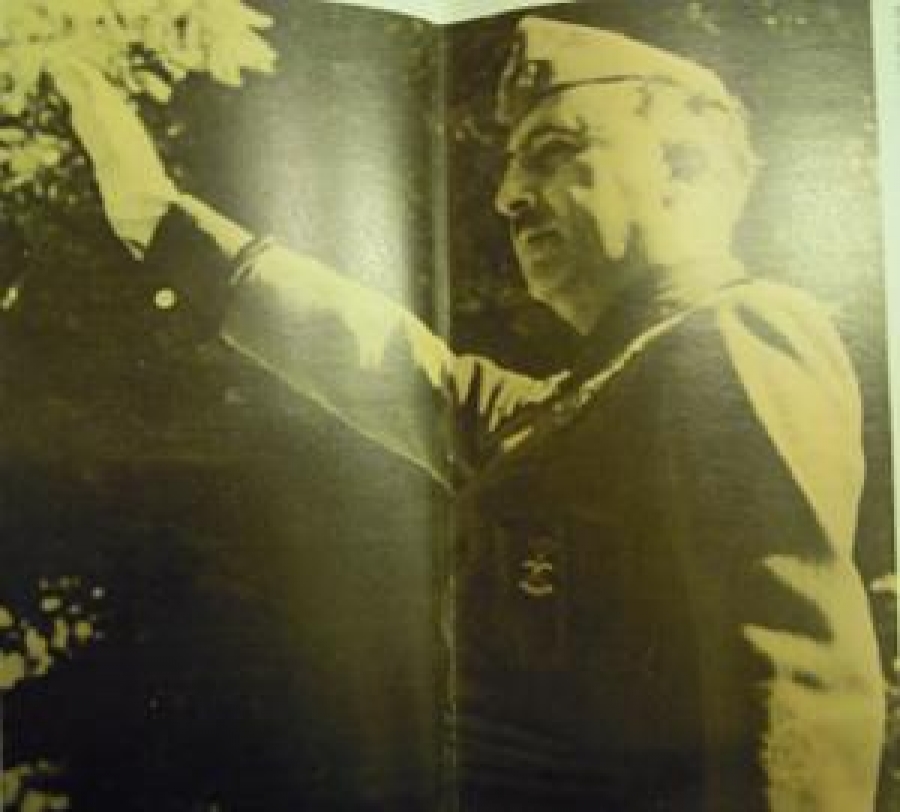 CONNAİSSANCE DEL HISTOIRE HACHETTE N'S 4 MERCREDI - F.3, 50 - F.S. 3.50 - F.B 35 