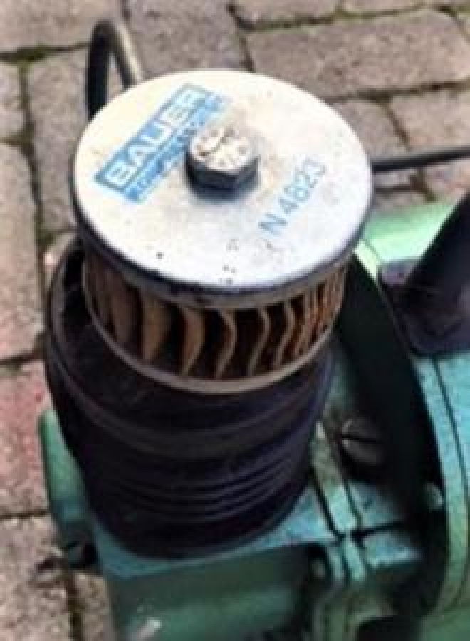 EKM ALMAN MALI TAŞINABİLİR 220 VOLT HAVA KOMPRESÖR 1955 MODEL