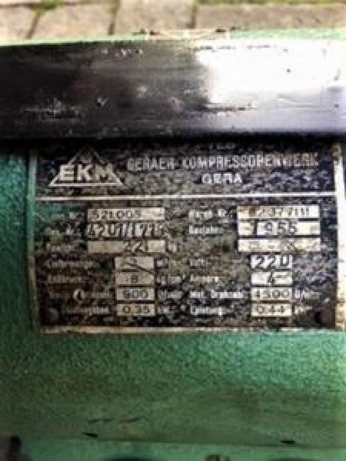EKM ALMAN MALI TAŞINABİLİR 220 VOLT HAVA KOMPRESÖR 1955 MODEL
