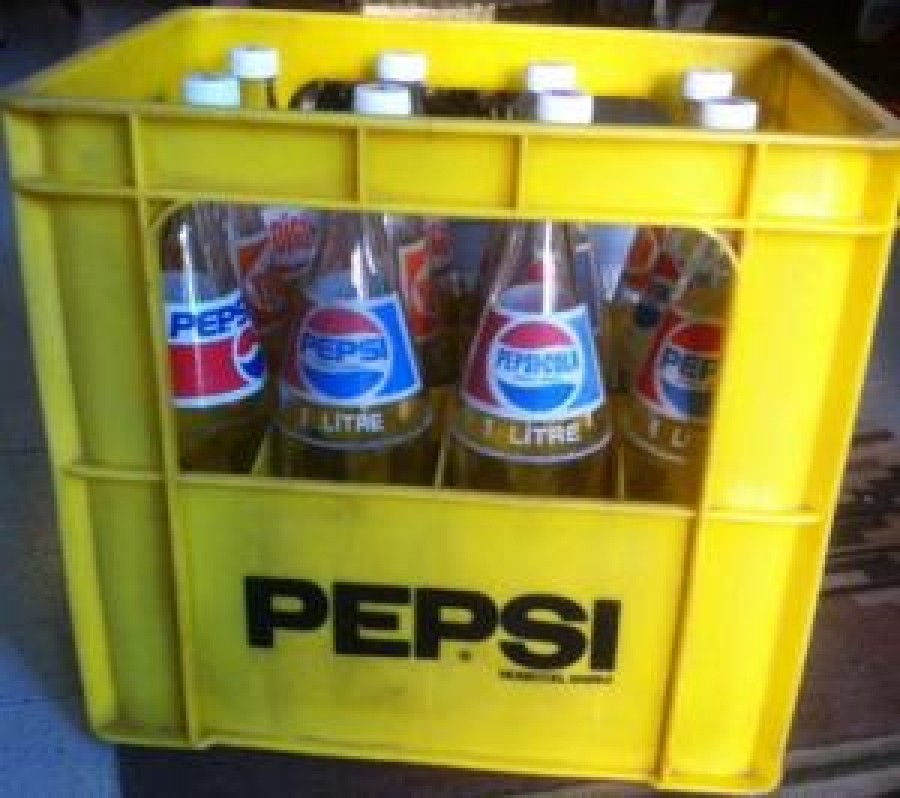 KASALI KAPAKLI PEPSİ VE YEDİGÜN CAM ŞİŞE ORJİNAL 1.5 LİTRE 
