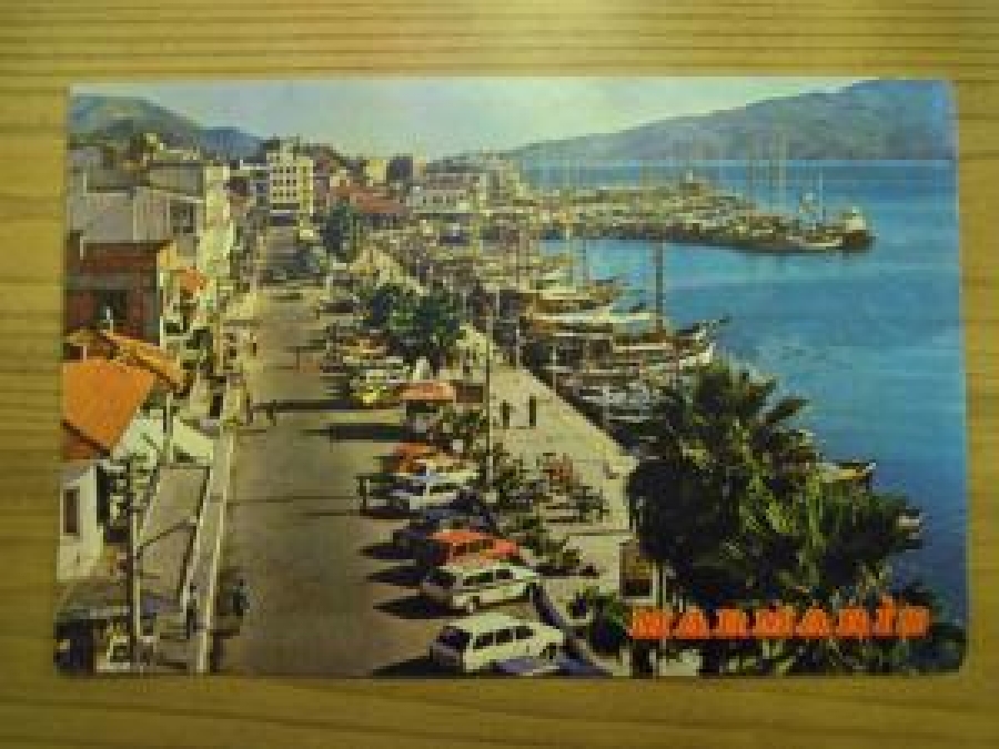 KENTİN ANA CADDESİ VE YATLAR 48 / 22 MARMARİS FOTO : BEKİR BAKİ AKSU 