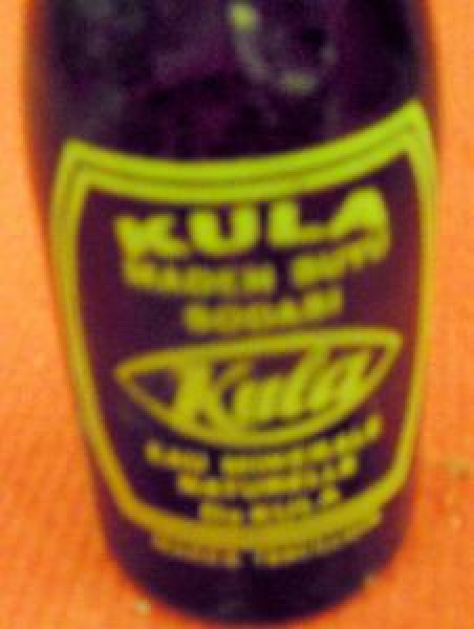 2 ADET FARKLI RENKDE KULA MADEN SUYU SODASI 20 cl EAU MINERALE NATURELLE DE KULA MARKA TESCİLLİDİR. 