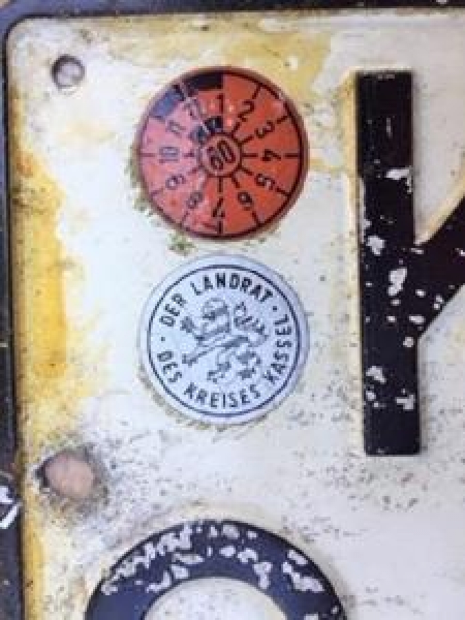 ALMAN DER LANDRAT DES KREISES KASSEL PLAKA 1980 YILINDA TRAFİKDE KULLANILMIŞ ARAÇ PLAKASI KS C 879 