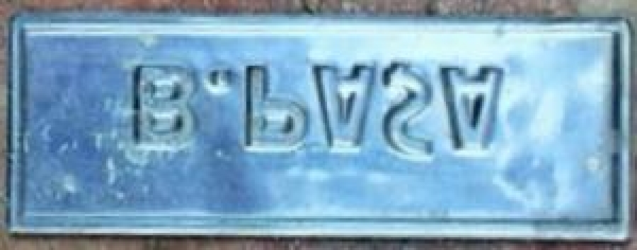 BAYRAM PAŞA METAL PLAKA KAPDI KACDI DOLMUŞ MÜNİBUSLERİN ÖN CAMI İÇİN KULLANILAN