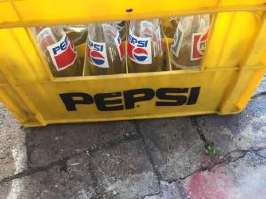 KASA İÇERSİNDE 24 ADET CAM ŞİŞE PEPSİ COLA 250 ml