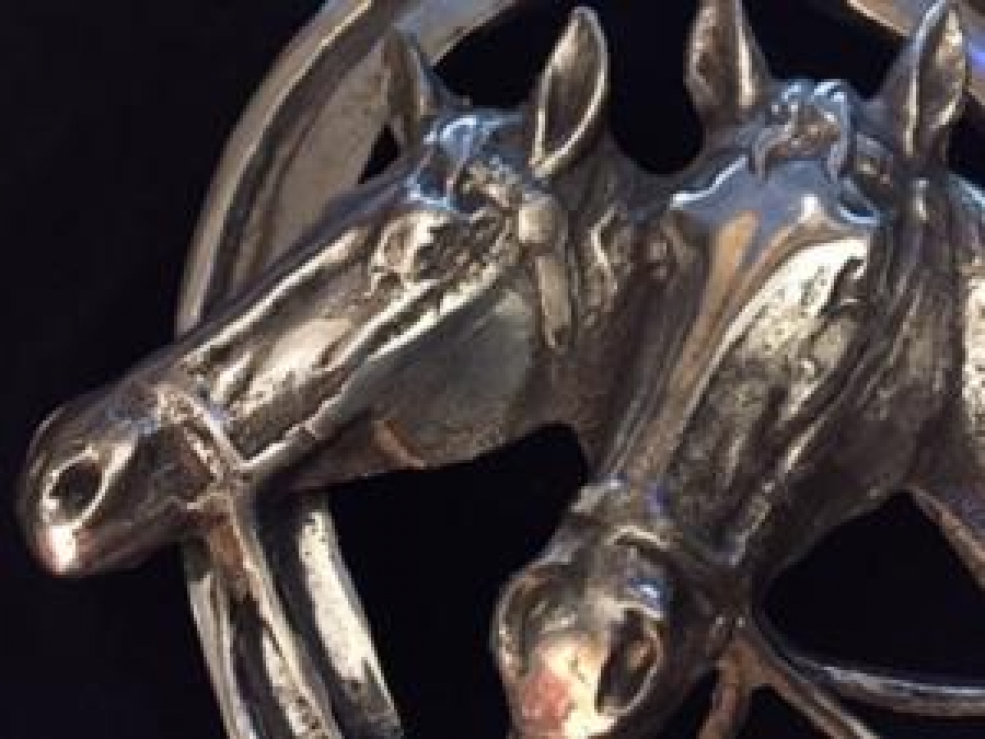 1960 MODEL OTO ÖN PANJÜR ARMASI CİFT AT FİGÜRLÜ NAL İLK DÖKÜM  UGUR NAZAR BEREKET AT NALI