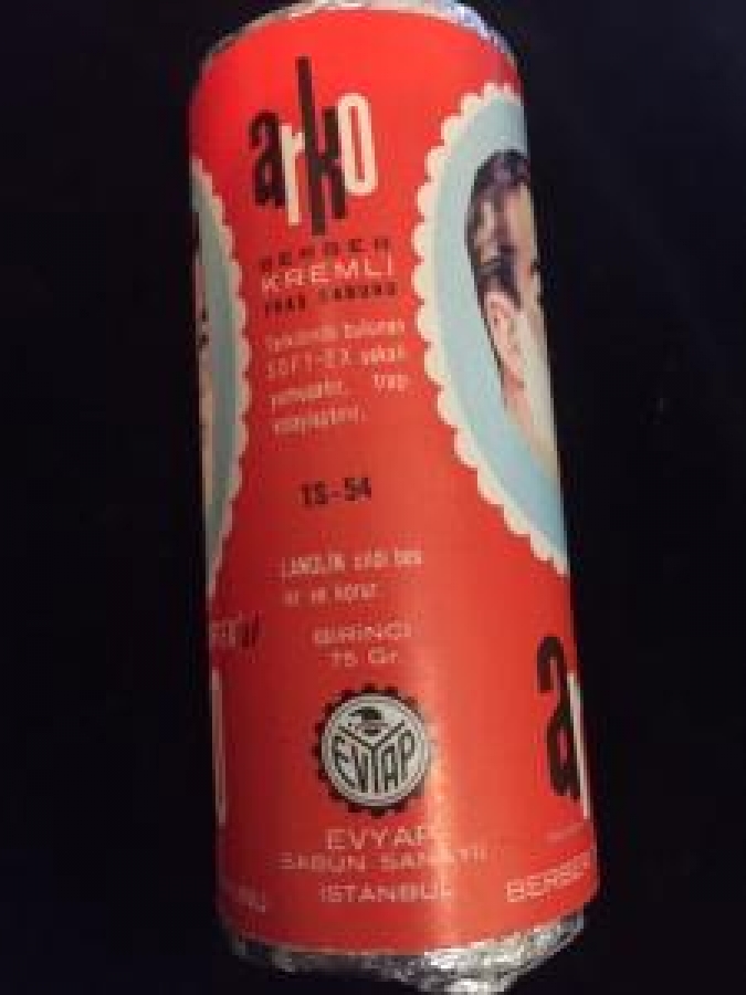 ARKO BERBER KREMLİ KOLULU TRAŞ SABUNU SOFT-EX Lİ 75 GR 1960 YIL 