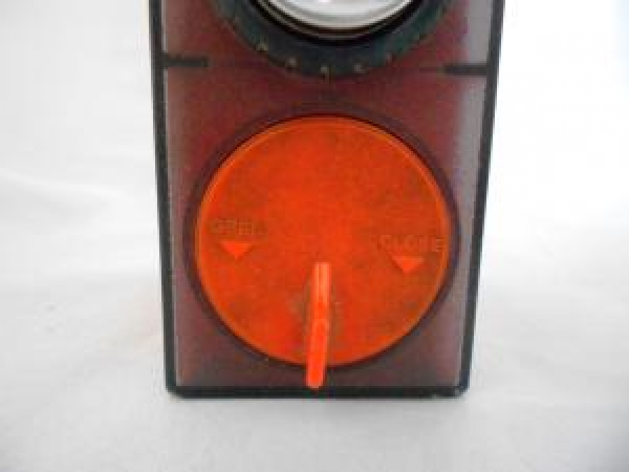 ESKİ MODEL ÇEVİRMELİ MASAÜSTÜ KALEMTIRAŞ