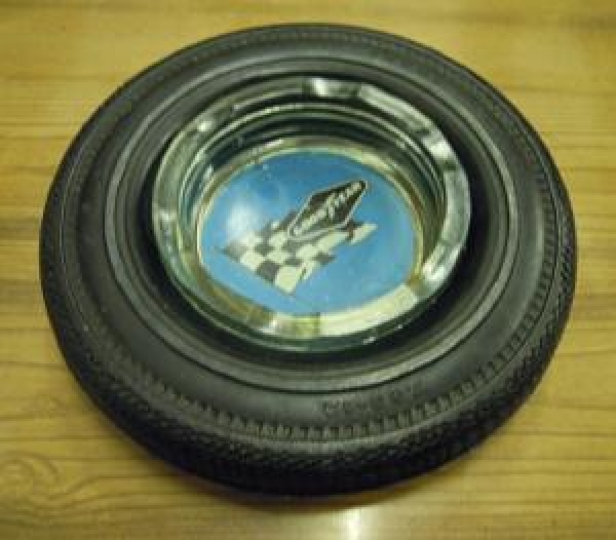 GOOD YEAR KAUCUK OTO LASTİK VEARMALI YARIŞ START BAYRAK CAM KÜLLÜK 