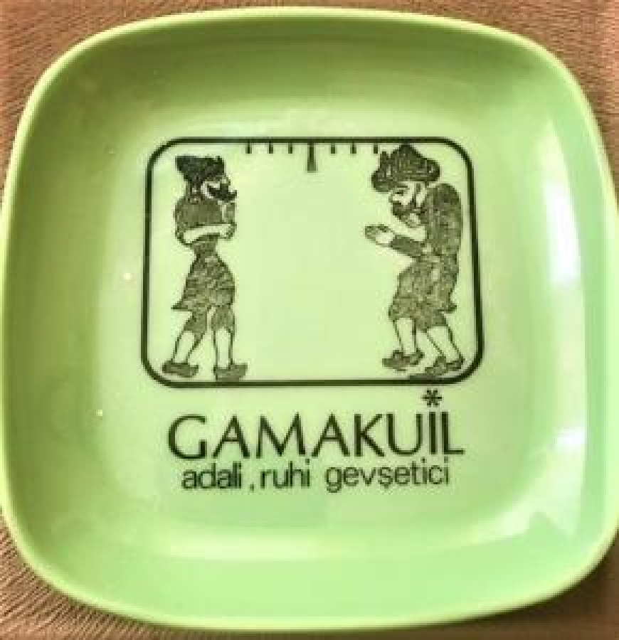 HACİVAT KARAGÖZ FİGÜRLÜ UCUK YEŞİL BOSFOR MELAMİN TABAK GAMAKUİL ADALİ RUHİ GEVŞETİCİ İLAÇ REKLAMLI 