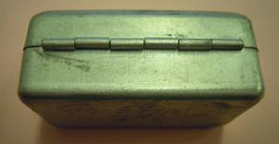 HAKA AUTOKNIPS MOD. I TENEKE KUTU