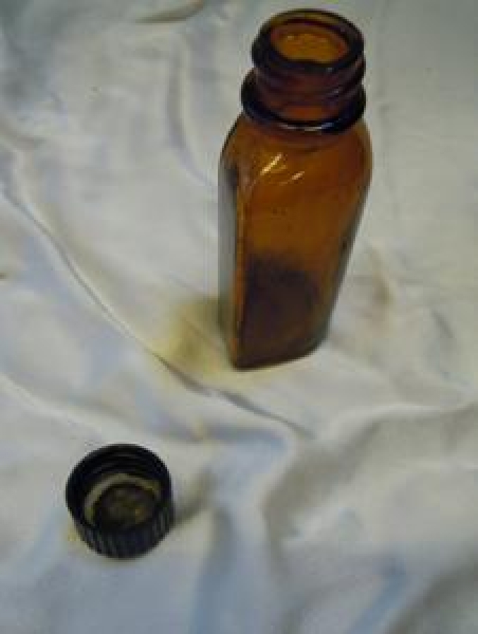 KAPAKLI BOŞ İLAÇ ŞİŞE