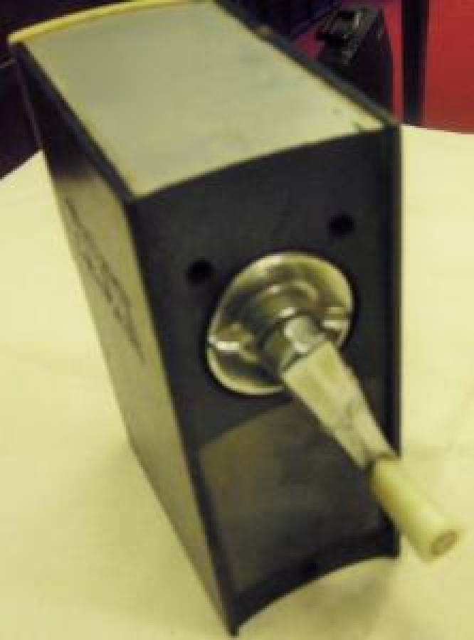 KİTAP ŞEKLİNDE ESKİ MODEL ÇEVİRMELİ MASAÜSTÜ KALEMTIRAŞ 