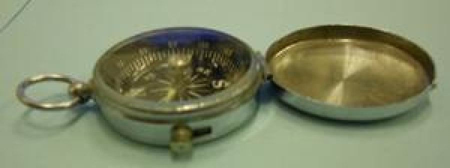 METAL KROM KASA CAM KADRAN KAPAKLI KULPLU İBRELİ PUSULA 