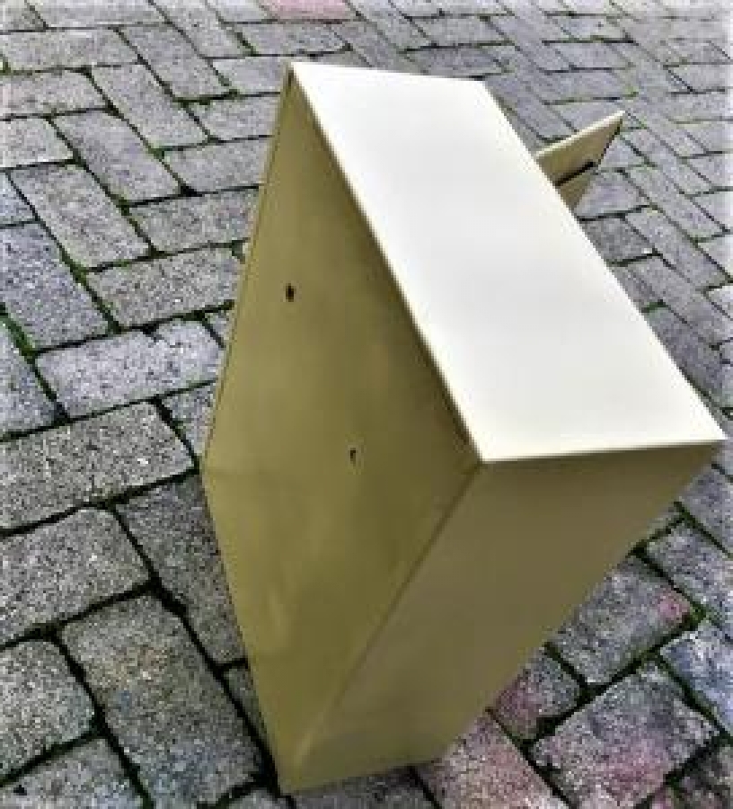 TENEKE AYNALI İÇERİSİ RAFLI KAPAKLI ECZA DOLABI 1960 