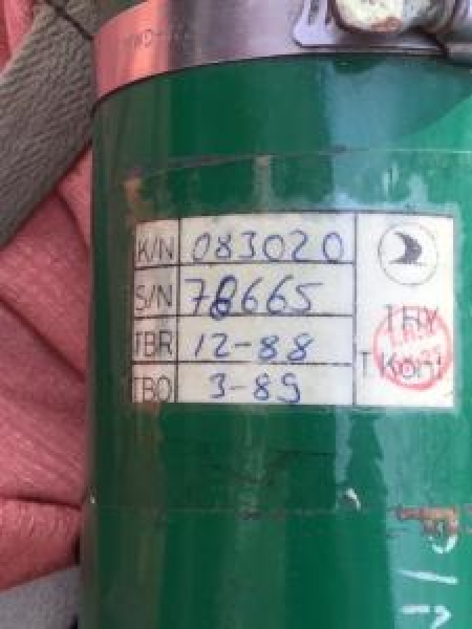 TÜRK HAVA YOLLARI VE ALİTALİA HAVA YOLLARINDA KULLANILMIŞ UÇAK İÇİ ACİL YARDIM OKSİJEN TÜPÜ SCOTT 