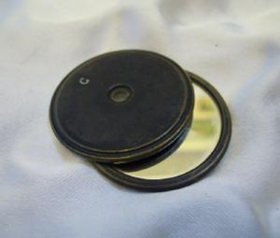 TIP GÖZ KONTROL CİHAZI KUTUSUNDA