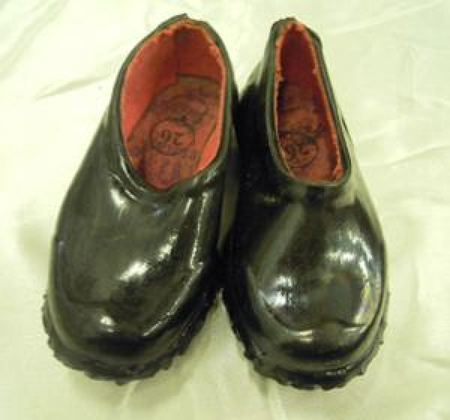 1958 SİYAH AFYON T M A-B-I 26 NUMARA KARA LASTİK ÇOCUK AYAKKABI 