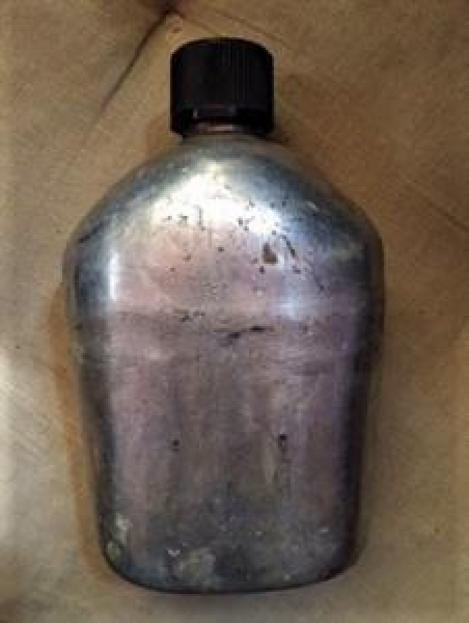 AMERİKAN MALI ASKER ALİMÜNYUM METAL MATARA BAKALİT KAPAKLI 