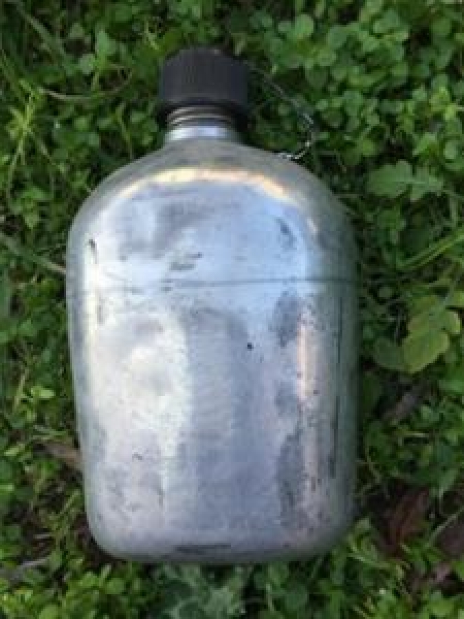 AMERİKAN MALI ASKER ALİYÜMÜNÜM METAL MATARA BAKALİT KAPAKLI