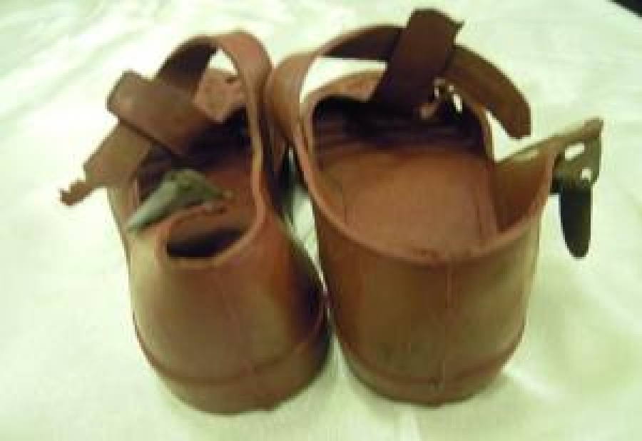 DAYANIR MODELLİ KAHVERENGİ YAZLIK 28 NUMARA METAL MANDALLI LASTİK ÇOCUK AYAKKABI 